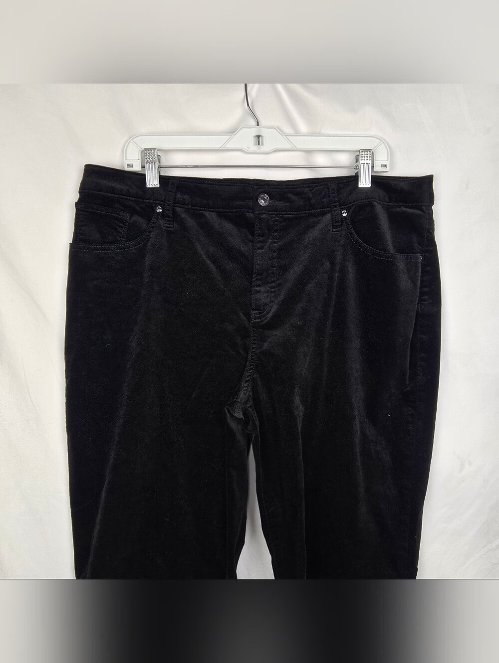 Chico's Black Velvet Velour Minimalist Boot Cut Comfy Pants sz 3T (16T) - Picture 2 of 7